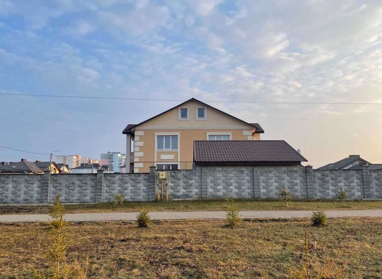 Продам котедж район Екватора