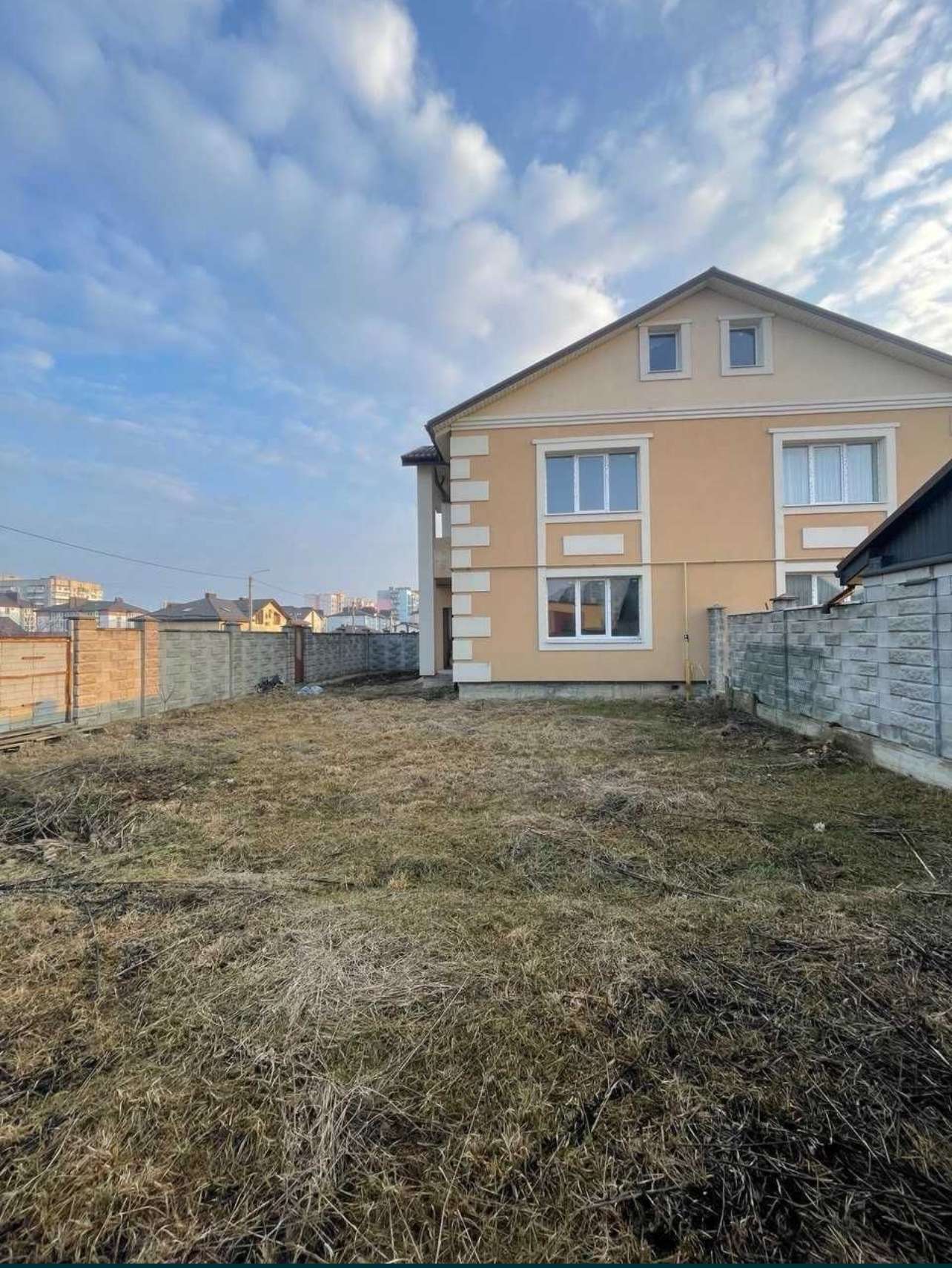 Продам котедж район Екватора