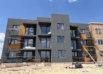 2 км в Новому дворі клубний газифікований будинок