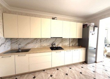 1 км квартира в ЖК Лавровий по вулиці Корольова