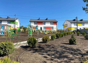 Котедж на Ювілейному з міськими комунікаціями