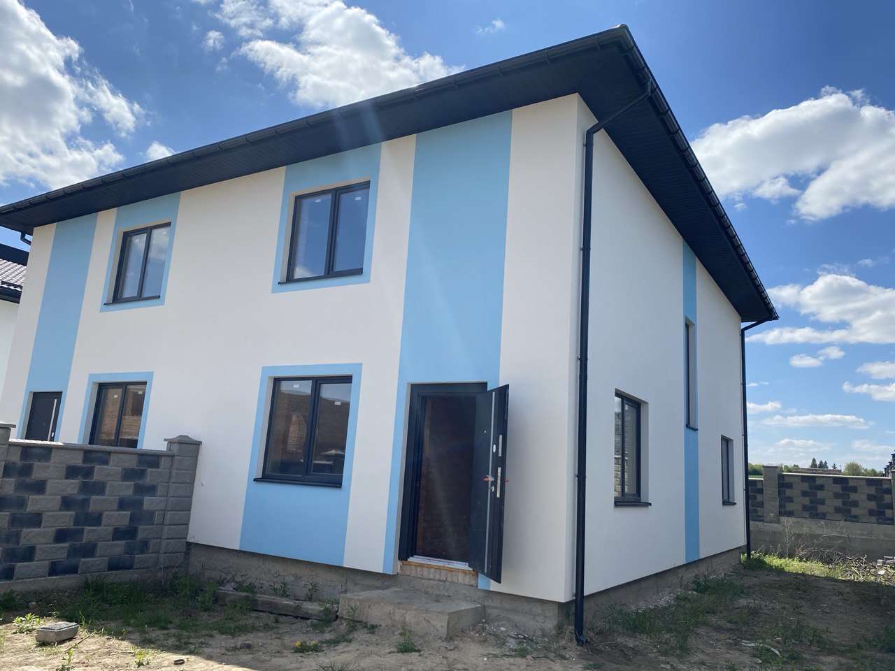 Котедж з міськими комунікаціями