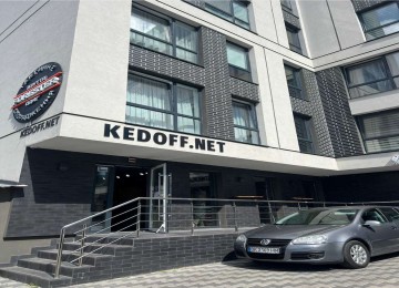 Комерція в центрі на 1 поверсі